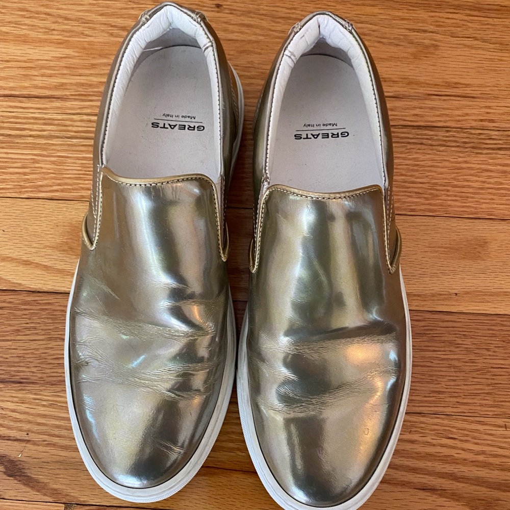 GREATS Gold metallic slip ons shoes. Sneakers. Barely worn. Size US 6
